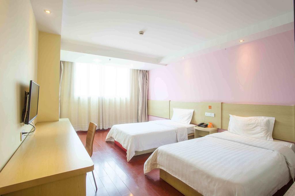 7Days Inn Wuhan Jiefang Park Branch Room photo